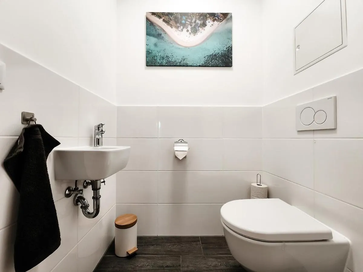 Vienna Green - Modern New Apartment, Old Danube Apartment