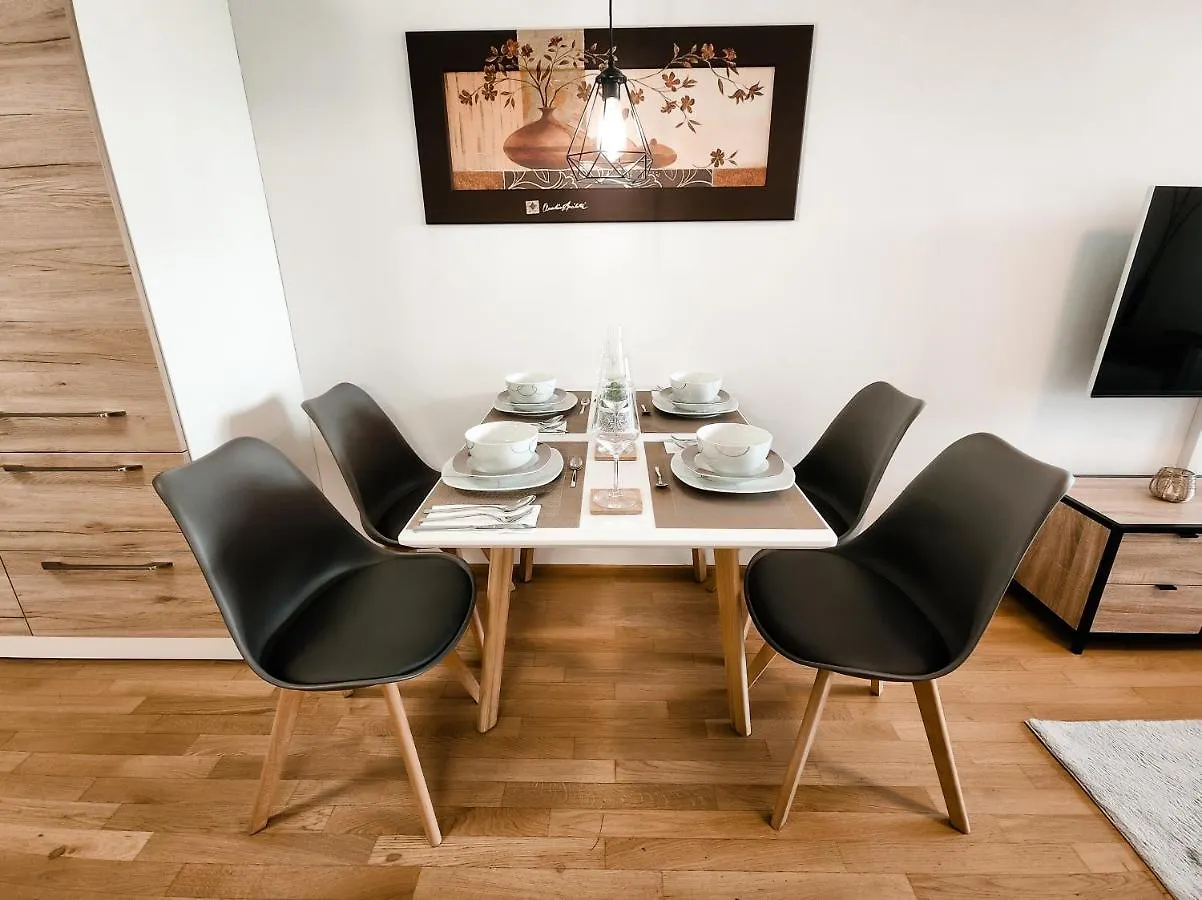 Vienna Green - Modern New Apartment, Old Danube Apartment