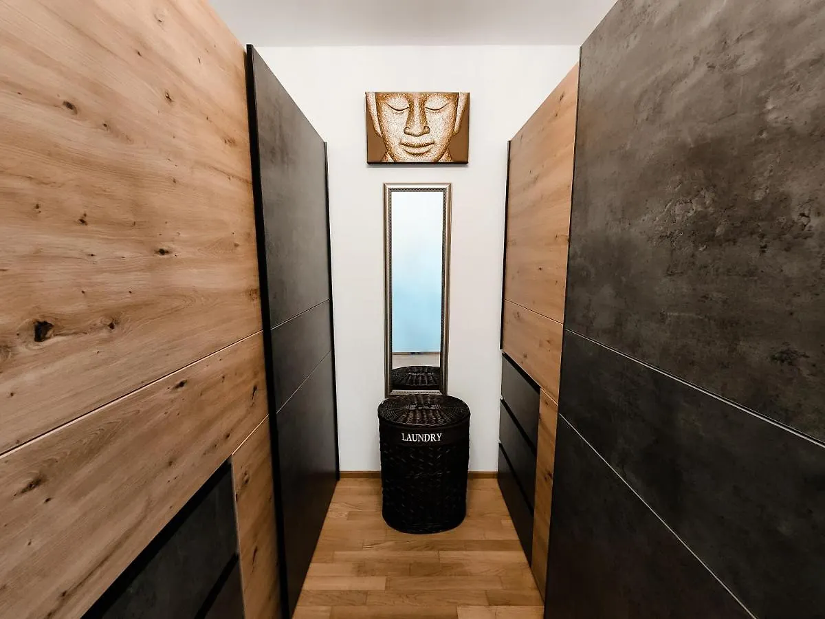 Vienna Green - Modern New Apartment, Old Danube Apartment